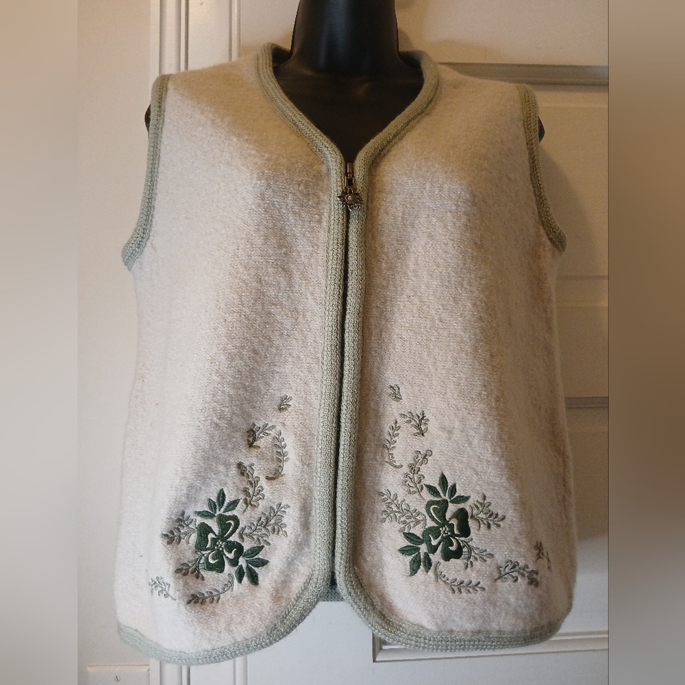 Vtg Cabela's Beige 100% Wool Zip Up Sweater Vest With Floral Embroidery Size S